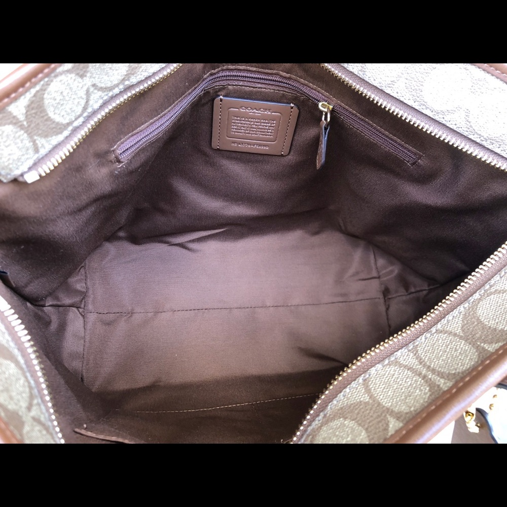 Gaby’sBags👜💕-NWT Coach Tote ZIP Tote - Picture 6 of 7